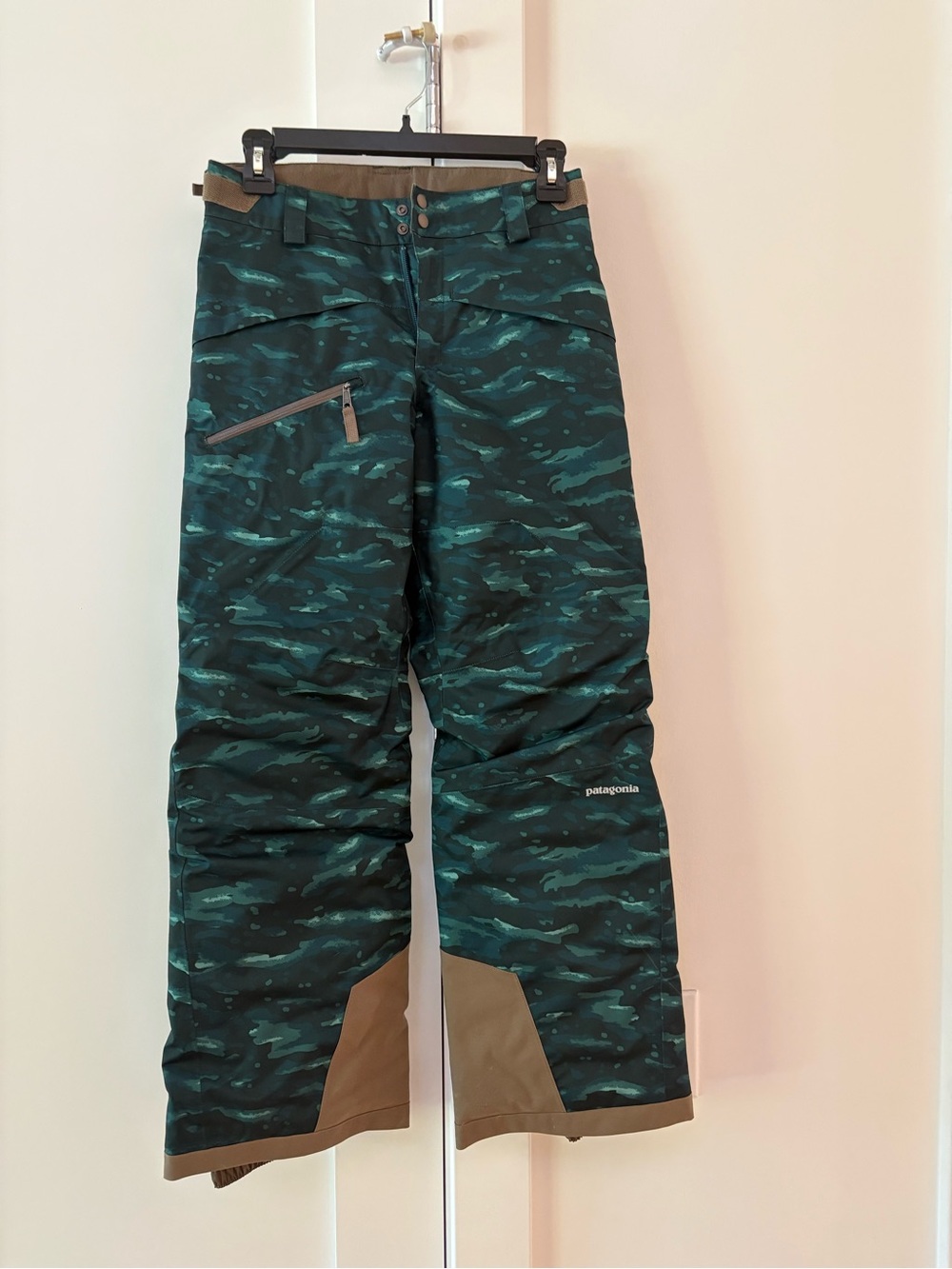 Patagonia Boys Green Camouflage Snow Pants